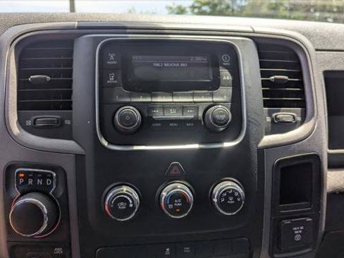 Used 2019 RAM 1500 4x4 Crew Cab Classic image 26