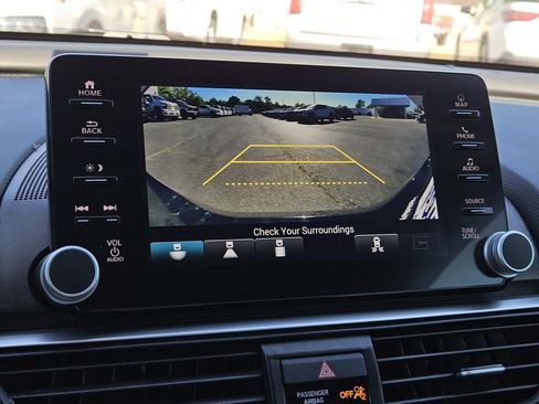 Used 2022 Honda Accord Touring image 19