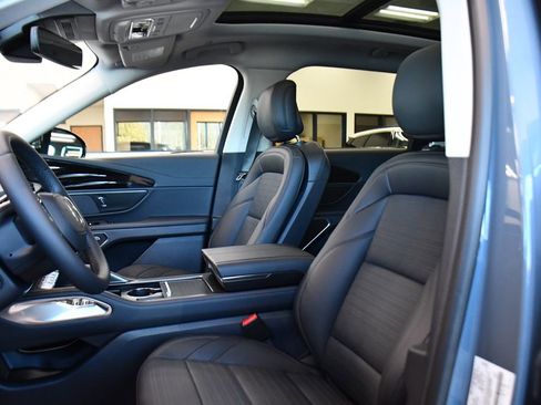 Used 2026 Lincoln Nautilus Reserve AWD/4WD image 13