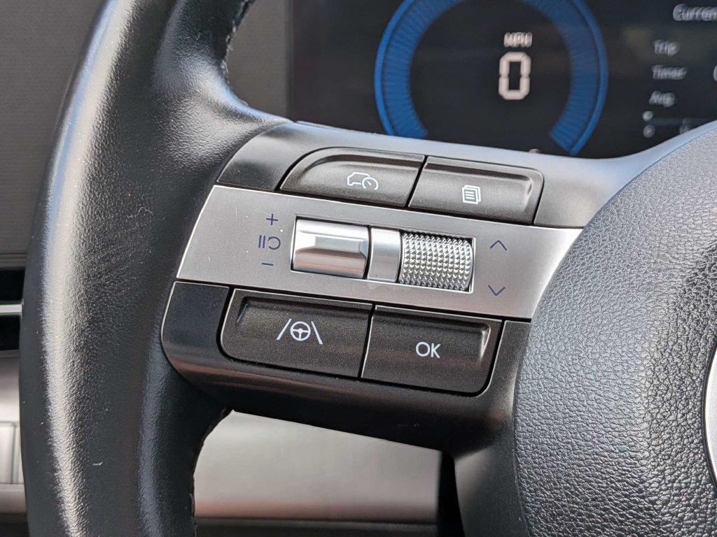 Used 2025 Hyundai Kona SEL FWD image 34