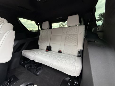 Used 2026 Cadillac Escalade V w/ LPO, ONYX Package image 25