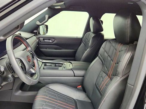 Used 2025 Nissan Armada PRO-4X AWD/4WD image 20