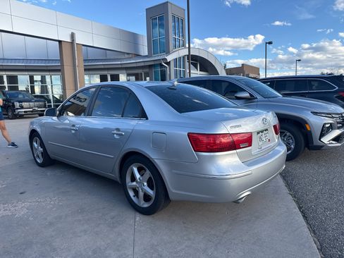 Used 2009 Hyundai Sonata GLS FWD image 2