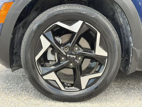 Used 2024 Kia Seltos EX FWD image 9