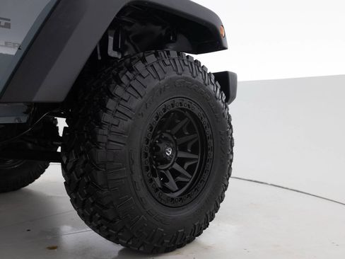 Used 2014 Jeep Wrangler Sport w/ Quick Order Package 24S AWD/4WD image 18