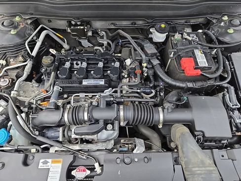 Used 2018 Honda Accord EX image 29