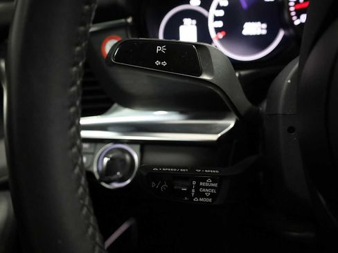 Used 2023 Porsche Panamera 4 image 31