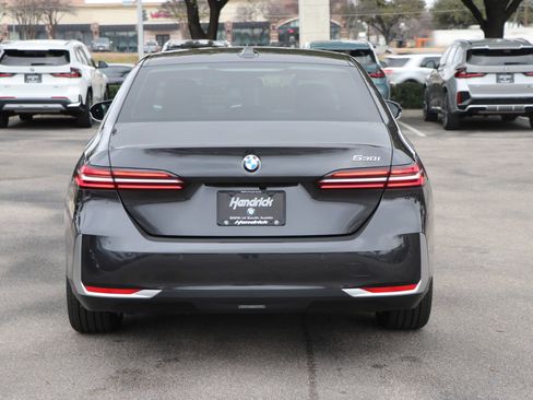 Certified 2025 BMW 530i 530i w/ Premium Package image 12