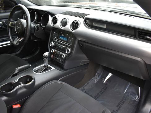 Used 2018 Ford Mustang GT image 11