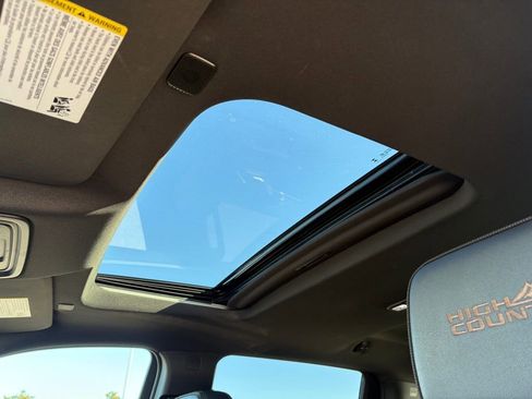 Used 2024 Chevrolet Silverado 2500 High Country w/ High Country Premium Package image 20