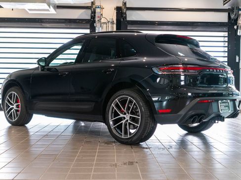 Certified 2024 Porsche Macan S AWD/4WD image 3