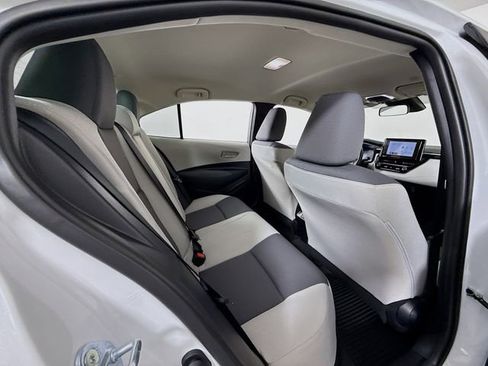 Certified 2025 Toyota Corolla LE image 29