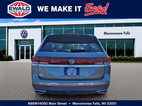 Used 2024 Volkswagen Atlas SE AWD/4WD image 5