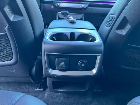 Used 2025 Kia Carnival SX Prestige FWD image 47