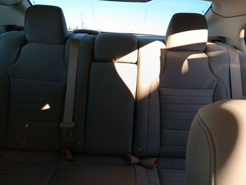 Used 2019 Ford Taurus SE image 25