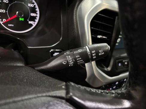 Used 2019 GMC Acadia SLE FWD image 32