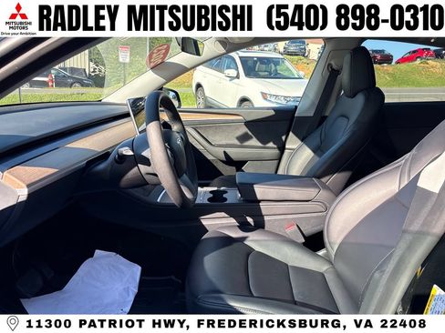 Used 2023 Tesla Model Y Long Range AWD/4WD image 3