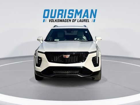 Used 2024 Cadillac XT4 Sport FWD image 3