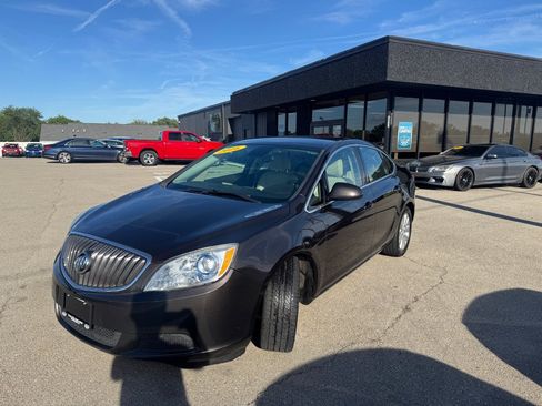 Used 2016 Buick Verano w/ Comfort Package FWD image 3