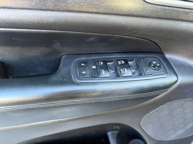 Used 2018 Jeep Grand Cherokee Altitude AWD/4WD image 13