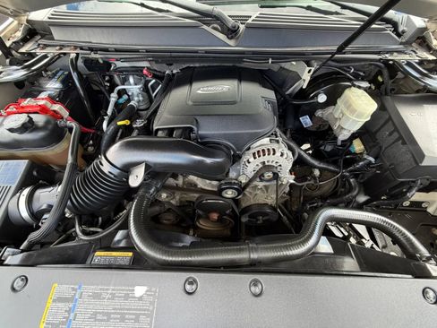 Used 2007 Chevrolet Suburban LTZ w/ LTZ Preferred Equipment Group AWD/4WD image 30