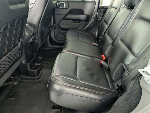 Used 2022 Jeep Wrangler Unlimited Rubicon w/ Trailer Tow Package image 26