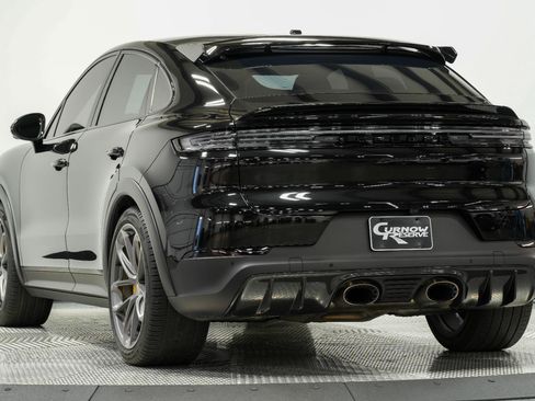Used 2024 Porsche Cayenne Turbo GT AWD/4WD image 15
