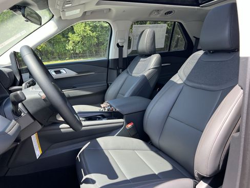 New 2026 Ford Explorer Active w/ Active Comfort Package AWD/4WD image 13