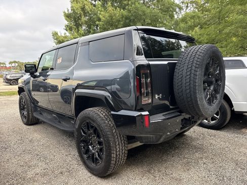 Used 2026 GMC Hummer EV SUV AWD/4WD image 2
