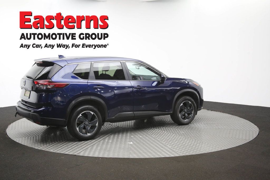 Used 2025 Nissan Rogue SV AWD/4WD image 46