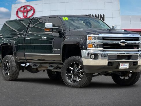 Used 2019 Chevrolet Silverado 2500 LTZ w/ Duramax Plus Package AWD/4WD image 2