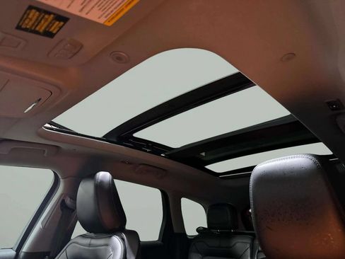 Certified 2022 Lincoln Corsair AWD w/ Premium Package image 16