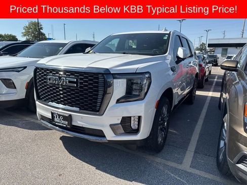 Used 2023 GMC Yukon Denali Ultimate AWD/4WD image 2