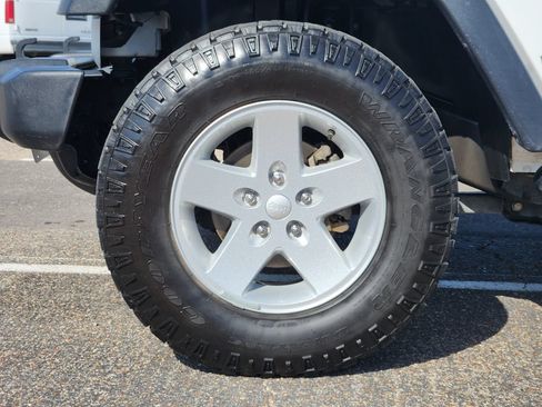 Used 2013 Jeep Wrangler Sport AWD/4WD image 10