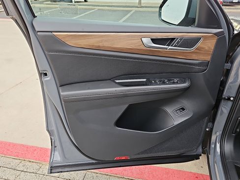 New 2026 Volkswagen Atlas SE image 14