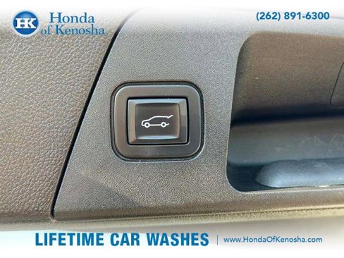 Used 2018 Buick Envision Essence image 32