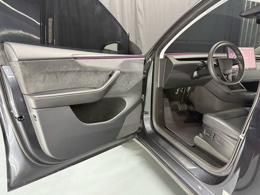 Used 2026 Tesla Model Y Long Range AWD/4WD image 14