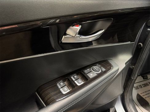 Certified 2020 Kia Sorento S image 14