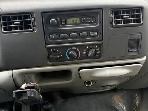 Used 2004 Ford F350 4x4 Crew Cab DRW Super Duty image 17