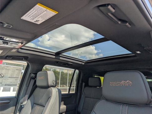New 2026 Chevrolet Suburban High Country w/ Sun And Tow Package AWD/4WD image 29