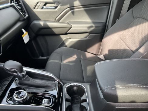 New 2026 GMC Canyon Elevation image 17