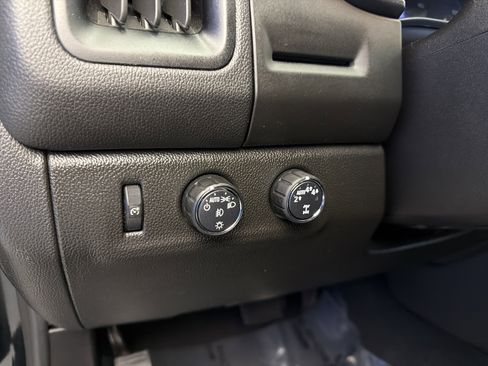 Used 2019 Chevrolet Colorado LT w/ LT Convenience Package AWD/4WD image 15