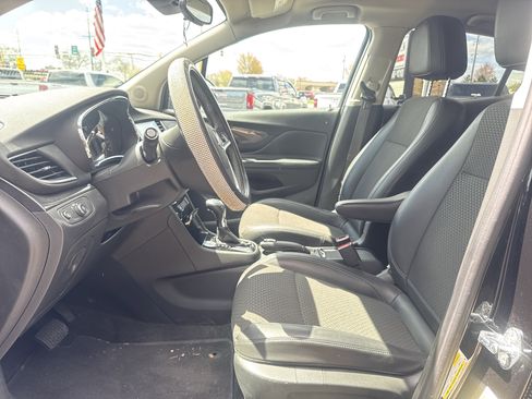 Used 2021 Buick Encore Preferred w/ Safety Package II FWD image 12