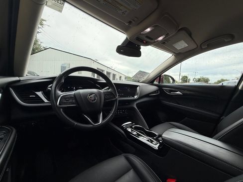 Used 2023 Buick Envision Essence FWD image 17