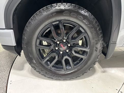 Used 2024 GMC Sierra 1500 Pro w/ Graphite Edition AWD/4WD image 5
