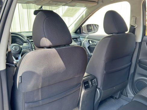 Used 2018 Nissan Rogue SV w/ Sun & Sound Touring Package AWD/4WD image 31