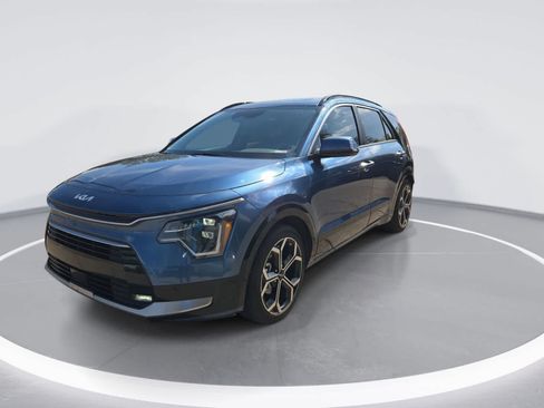 Used 2023 Kia Niro SX Touring FWD image 4