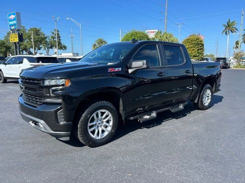 Used 2021 Chevrolet Silverado 1500 RST AWD/4WD image 3