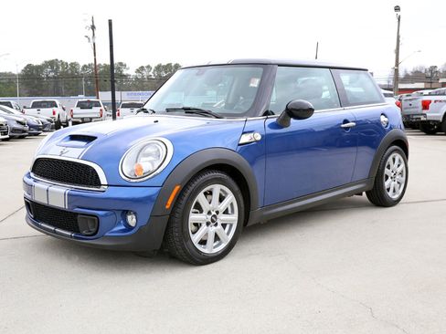 Used 2013 MINI Cooper S w/ Premium Pkg image 28