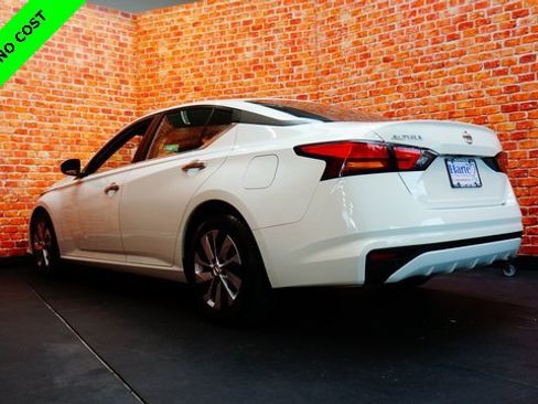 Used 2022 Nissan Altima 2.5 S image 5